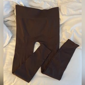 Nikibiki Leggings